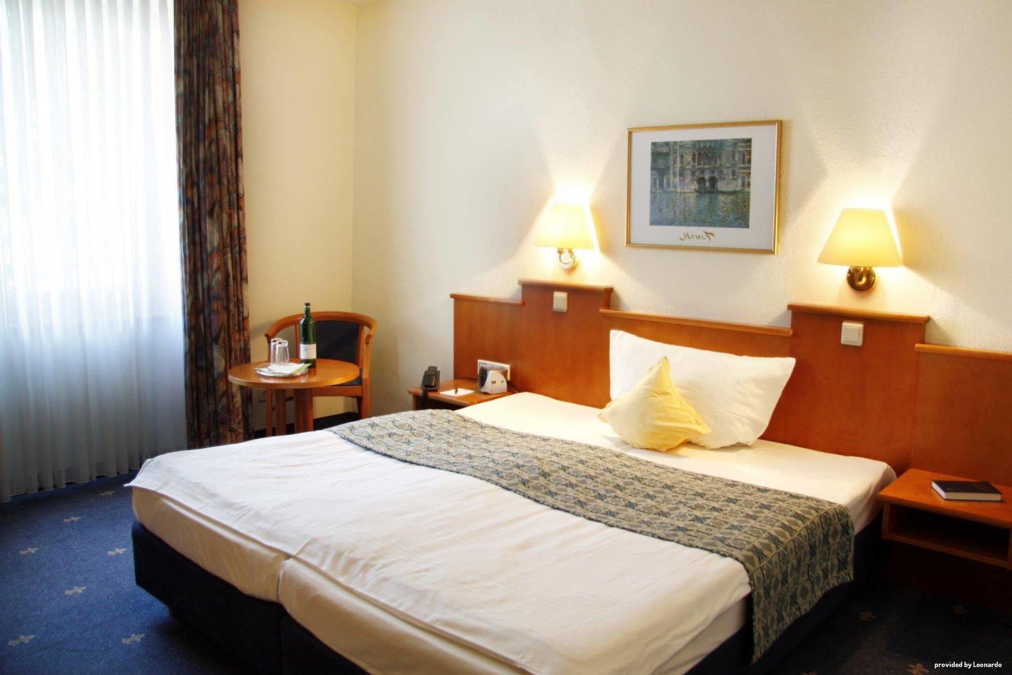 Sure Hotel By Best Western Ambassador Duesseldorf Екстериор снимка